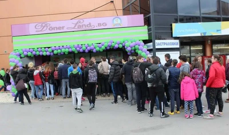 Вкусни дюнери и специалитети с пресни продукти – Дюнер Ланд Разград